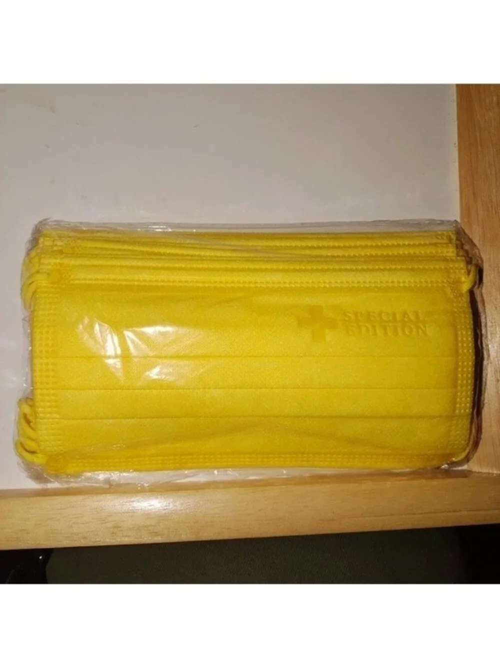 Medic Therapeutics Face masks. PACK OF 10-YELLOW